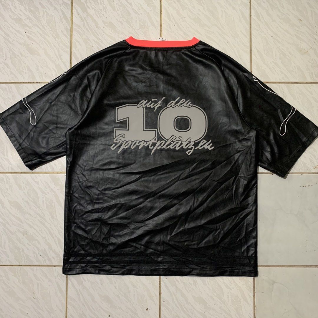 Puma “Die Sensation” Shirt Leather Material (Category: Tshirts & Polo Shirts ) located in Cebu City. Submitted by johnferrer96412 (Listing ID 1465847427, Image 2). Description: Puma “Die Sensation” Shirt Leather material Med Oversized fits XXL Width 25 Length 30 Excellent condition Dm📩.