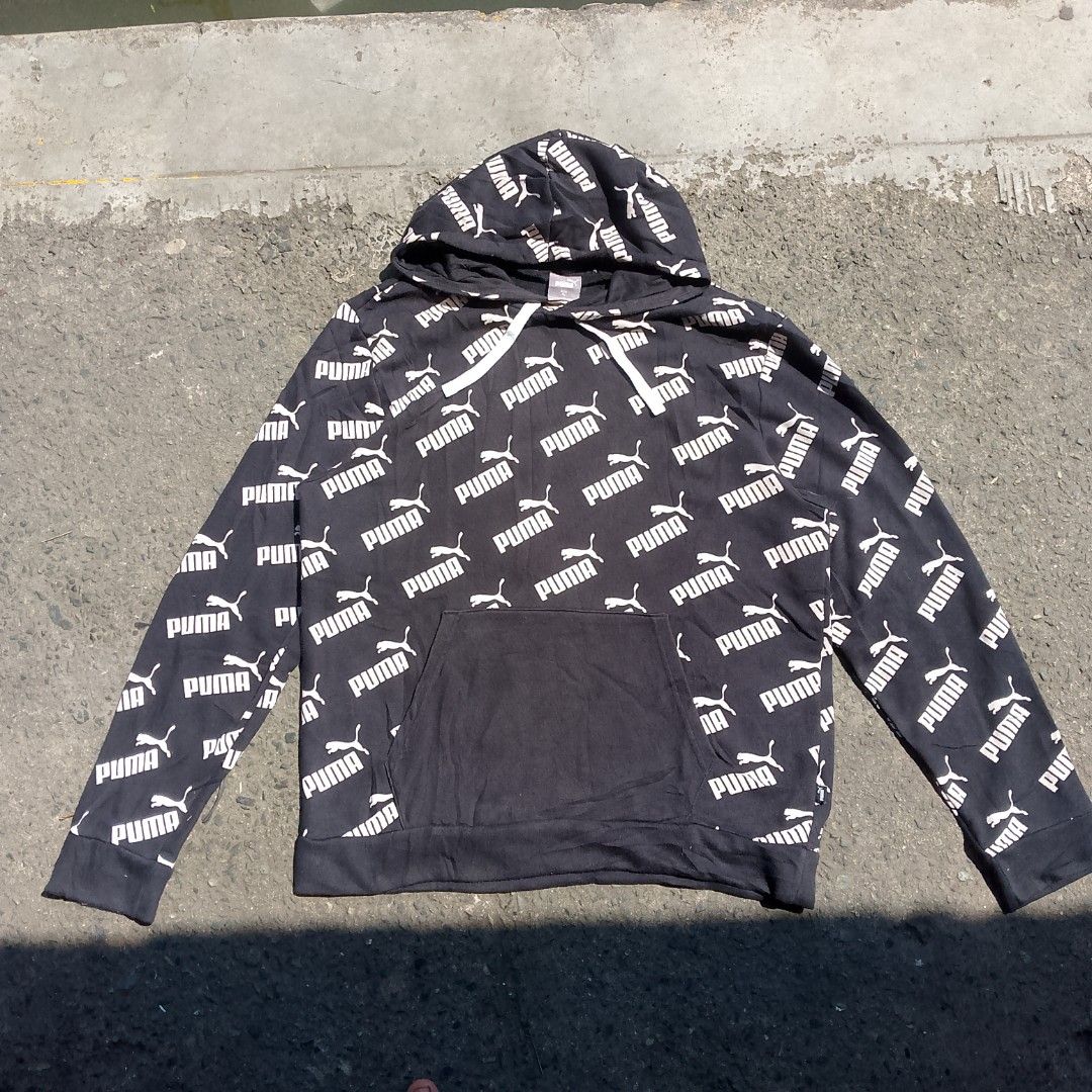 Puma full print design (Category: Coats, Jackets and Outerwear) located in Cainta. Submitted by jheyypagudar (Listing ID 1465949018, Image 1). Description: .
