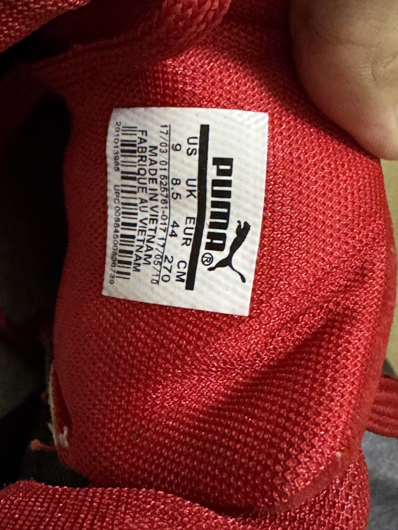 Puma Red Suede Sneakers Size US 9 (Category: Sneakers) located in Manila. Submitted by ley_ahne (Listing ID 1465930456, Image 3). Description: - Brand: Puma - Color: Red with white side stripe and logo - Material: Suede upper with textured black rubber sole - Size: US 9 / UK 8.5 / EUR 44 / CM 27 - Rfs: Bought these second hand off facebook and got ripped off from the original price I payed, what you see is what you get.