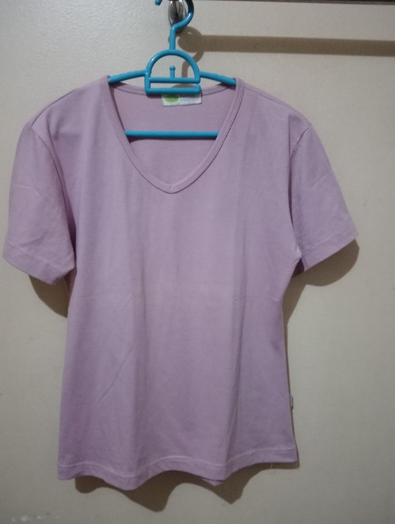 Purple V-Neck T-Shirt Size L (Category: Shirts) located in Makati City. Submitted by YSL80022 (Listing ID 1465894621, Image 1). Description: - V-neck tee shirt sleeves - Purple - Size: Large in label but can fit only medium - Material: Soft and comfortable fabric - Fit: Relaxed, perfect for daily casual wear - Easy to match with jeans or shorts RFS: weight gain.