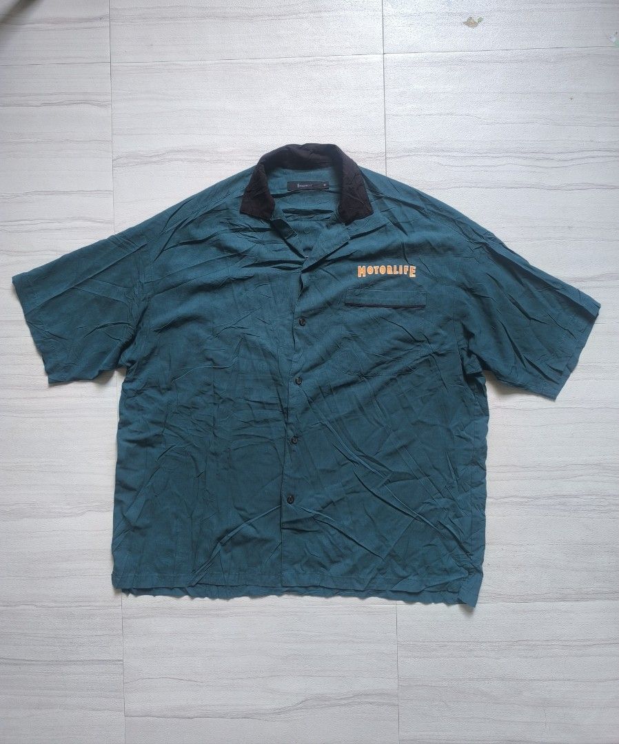 Rageblue Motorlife Bowling Shirt Cafe Racer (Category: Tshirts & Polo Shirts ) located in Talisay. Submitted by jppppppppp (Listing ID 1465856481, Image 1). Description: Rageblue Bowling Shirt /Cafe Racer Japan Release Oversized Tagged as Medium Actual Dimensions W 24.5 L 27.5 Shoulder 22 Excellent Condition 1️⃣2️⃣9️⃣0️⃣+SF 09472849954.