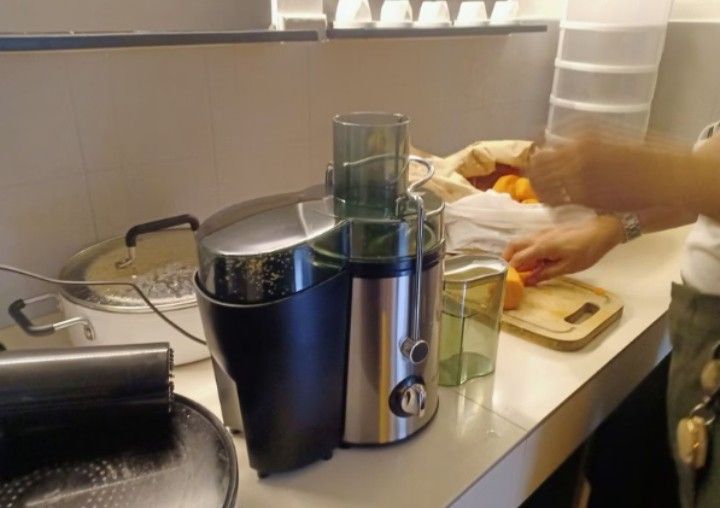 Rainbow Philippines Juicer Machine (Category: Juicers, Blenders & Grinders) located in Santa Rosa. Submitted by Sofia_Paprika (Listing ID 1465874393, Image 3). Description: - 304 stainless steel -64 mm silver - Equipped with a juice collector container and safety locking arm - Clear feeding chute with the original warning sticker still intact - Easy-to-use dial control at the base for speed settings.