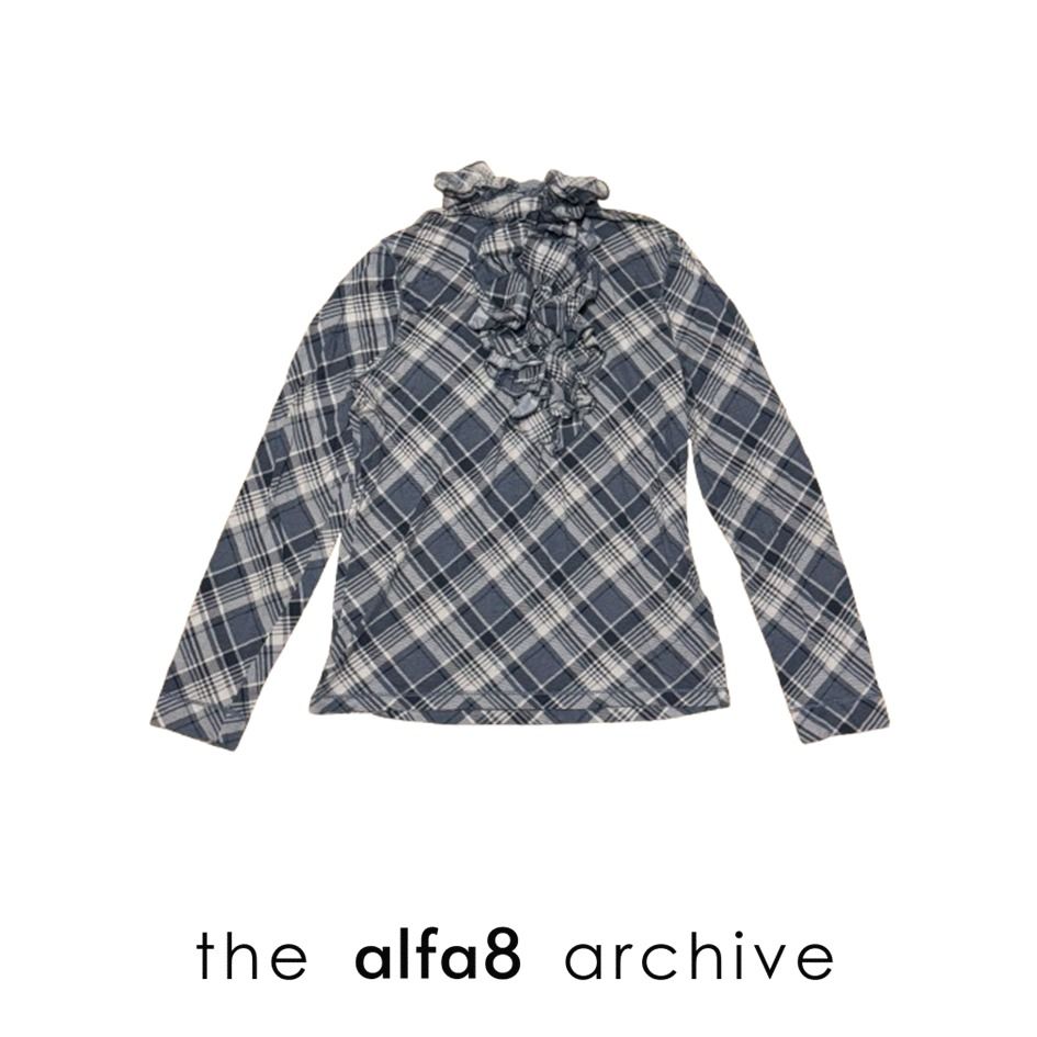 [M] RALPH LAUREN | Authentic Plaid Ruffle Turtleneck Blouse (Category: Blouses) located in Imus. Submitted by thealfa8archive (Listing ID 1465899633, Image 1). Description: .
