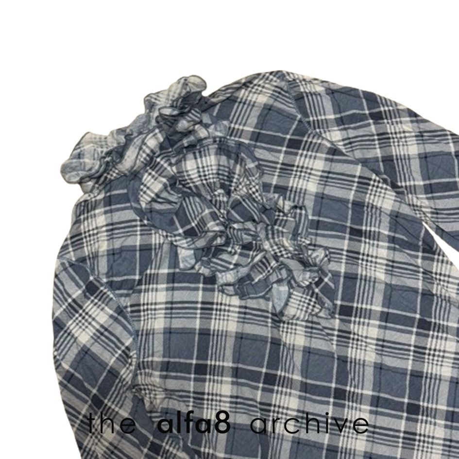 [M] RALPH LAUREN | Authentic Plaid Ruffle Turtleneck Blouse (Category: Blouses) located in Imus. Submitted by thealfa8archive (Listing ID 1465899633, Image 2). Description: .