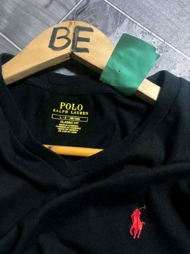 Ralph Lauren Authentic 💯 (Category: Coats, Jackets and Outerwear) located in Polomolok. Submitted by olaivarmanuel4-57684 (Listing ID 1465783768, Image 3). Description: Ralph Lauren V neck Ls 🥶 • Size Large ( 22 x 29 ) • Excellent & No issues • Authentic Not Fade 💯 • Pic. may vary due to flash 299 ‼️ Pm/Dm 📩 Vouch&Vcall Pm Manuel V. Olaivar Jr..