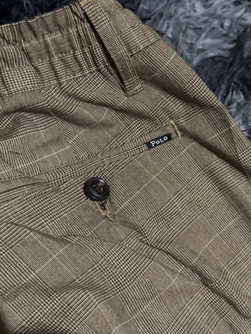 Ralph Lauren Linen Pants (Category: Trousers) located in Manila. Submitted by forbidden.thrift (Listing ID 1465760646, Image 3). Description: Ralph Lauren linen pants Like new condition no issue size small on tag, dimes 30-34 waist length 39, thigh 12, leg opening 7.