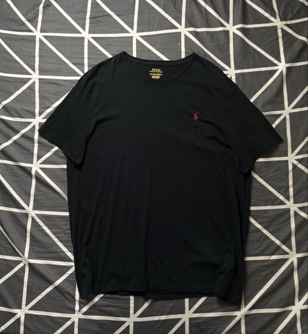 Ralph Lauren T shirt (Category: Activewear) located in Manila. Submitted by polo_finds (Listing ID 1465886046, Image 1). Description: Size XL Width : 24 Length : 29 Good as new Original No issu.