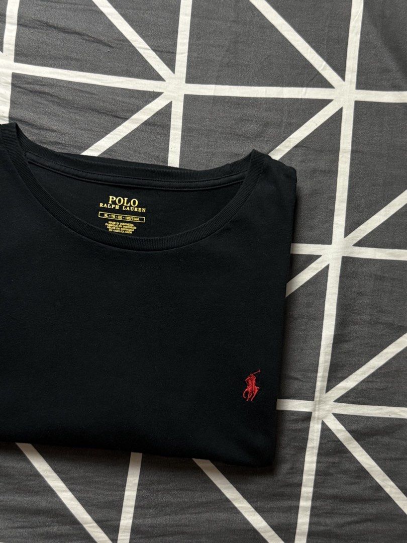 Ralph Lauren T shirt (Category: Activewear) located in Manila. Submitted by polo_finds (Listing ID 1465886046, Image 3). Description: Size XL Width : 24 Length : 29 Good as new Original No issu.