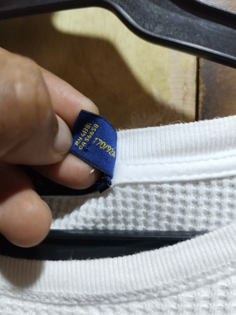 RALPH LAUREN WAFFLE KNIT (Category: Clothes Drying Rack) located in Manila. Submitted by jrthriftboy (Listing ID 1465809249, Image 3). Description: Ralph Lauren Waffle Knit SMALL on Tag.