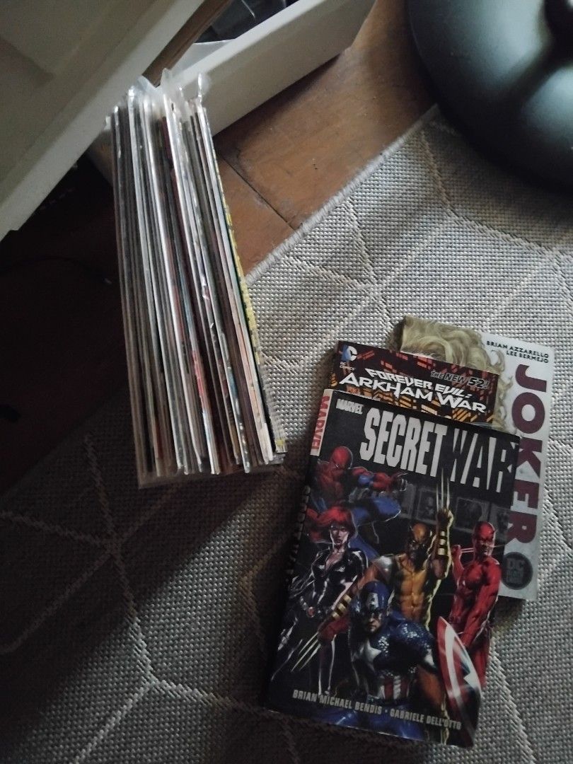 RANDOM DC & MARVEL GRAPHIC NOVELS & SINGLE ISSUES (Category: Comics & Manga) located in Manila. Submitted by kidchudiii (Listing ID 1465766609, Image 1). Description: - book bundle featuring graphic novels and individual issues - Includes: Marvel Secret War (Bendis), DC Joker (Azzarello), and Forever Evil Arkham War - Includes a large stack of individual comic issues - most single issues are bagged - mix of Marvel and DC - Selling as a complete l