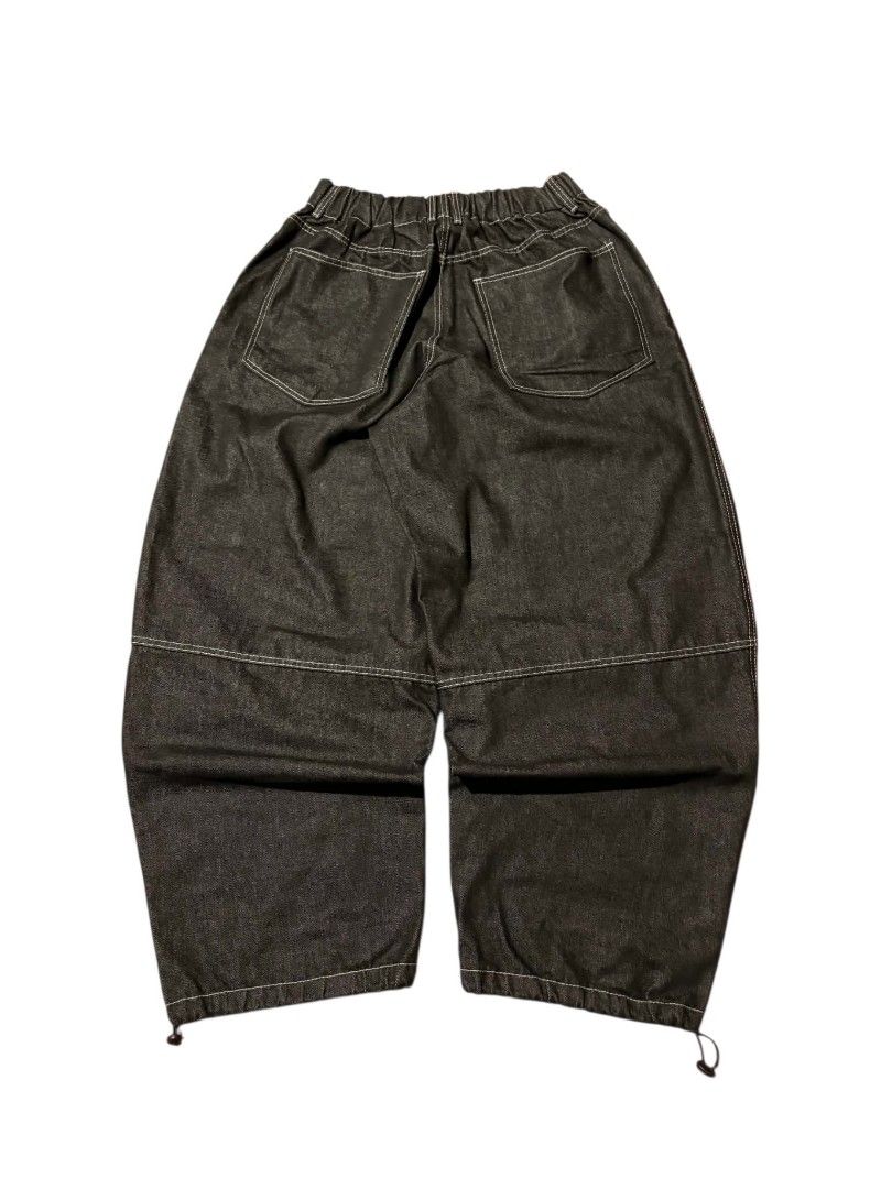 Raw denim baggy pants (Category: Jeans) located in Davao. Submitted by yakult_thrift56 (Listing ID 1465932436, Image 2). Description: size,32-40 length, 44 thigh, 17 hem, adjustable .