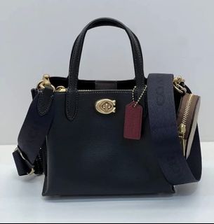 (Category: ) located in . Submitted by authentic_coach_mk_bag_murah (Listing ID 1465799793, Image 1). Description: .