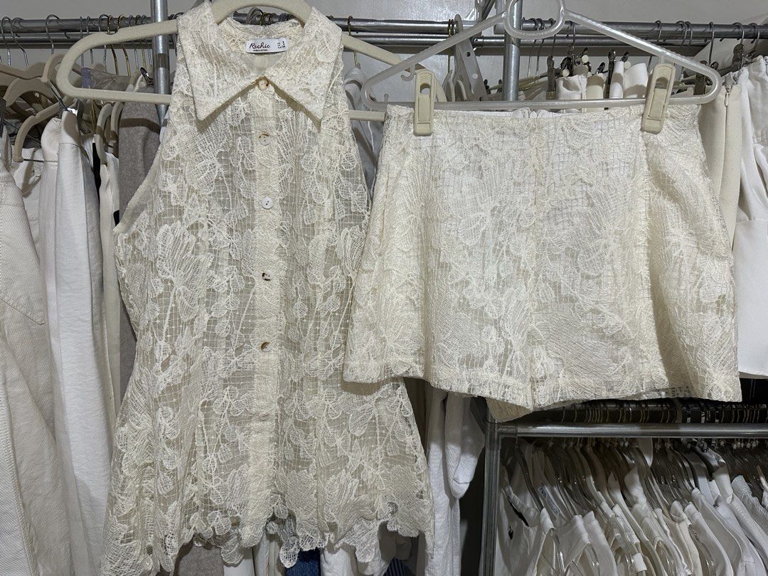 🤍Markdown🤍 Rechic Lace Coords (Category: Sets or Coordinates) located in Davao. Submitted by krau_ (Listing ID 1465806442, Image 2). Description: Used only once! Small on tag, fits Xs-S best Bought this at 3,900 via pasabuy! .