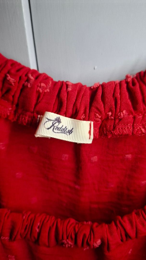 Reddish Brand Red Midi Dress Square Neck (Category: Dresses) located in Rodriguez. Submitted by cvlon (Listing ID 1465926569, Image 3). Description: - Can send more pics if interested - Pag madami kukunin auto discount (Pwede sa ibang damit basta nakapost sa account ko) - DM FOR INQUIRIES and EXACT MEASUREMENT FOR SIZES - Loc: Rodriguez, Rizal - MOP: Cash on Pickup/Gcash/MariBank/GoTyme - Shipping: J&T/Lalamove.