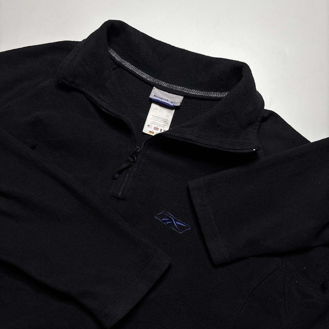 Reebok Q-Zip Jacket (Category: Coats, Jackets and Outerwear) located in San Pablo. Submitted by refitsph (Listing ID 1465820787, Image 2). Description: - Width: 23 - Length: 27 - Legit / Authentic - Flawless - Already Washed and Ready to Wear.