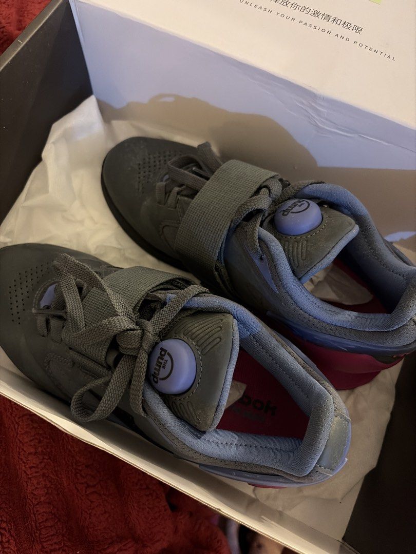 Reebok LL3 Squat/Lifting Shoes (Category: Sneakers) located in Manila. Submitted by pearlyshell.brb (Listing ID 1465860743, Image 1). Description: Squat/Lifting Shoes Good condition Wore a few times and currently using luxiaojun shoes .