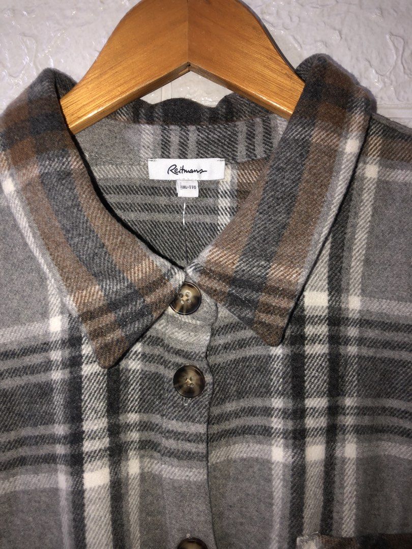 Reitmans Jacket (Category: Coats, Jackets and Outerwear) located in Puerto Princesa. Submitted by vanjagmis (Listing ID 1465850310, Image 3). Description: Reitmans Jacket With Hangtag ♻️SIZE: XL ♻️DIMENSION: 25.5 x /30 ♻️CONDITION: Excellent ♻️ISSUE: None 💸MINE: 200 Only🏷️ 🚨No return and exchange. 🚨Check all the details and pics before purchasing the item. 🚨Color may vary due to lighting. 🚨Manage your expectations since all items are thrift