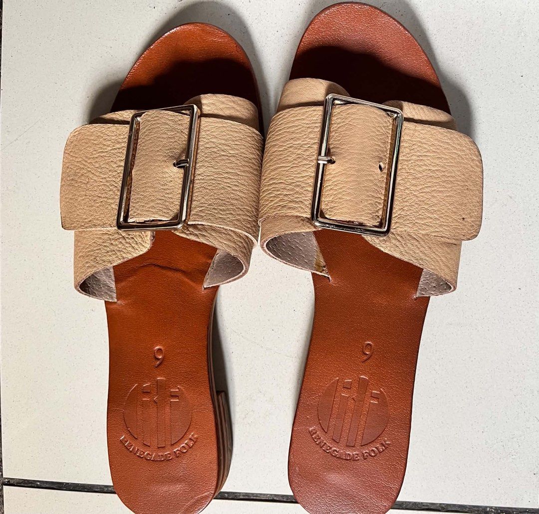 renegade folk sandals 9 (Category: Flats & Sandals) located in Makati City. Submitted by spicytunaaa (Listing ID 1465835914, Image 1). Description: SIZE 9 (runs narrow) used twice RENEGADE FOLK negotiable.