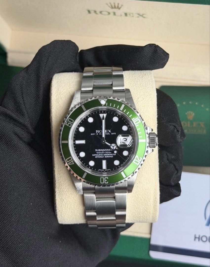 Rolex Submariner Date “Kermit” (Category: Luxury Watches) located in Manila. Submitted by luxxemann (Listing ID 1465850732, Image 1). Description: - 2005 Rolex Submariner Date “Kermit” Oystersteel - Pristine Condition - with 2024 Service Center Card and box - Ref No. 16610LV - 40mm ₱770,000.
