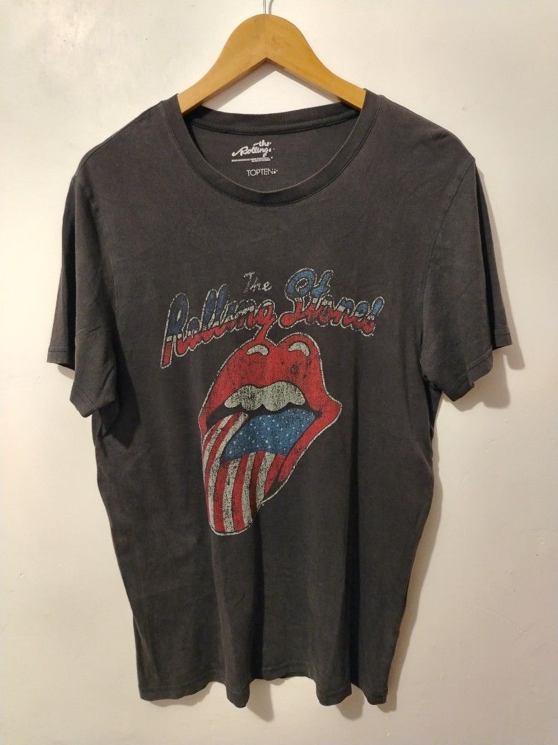 Rolling Stones Tee (Category: Tshirts & Polo Shirts ) located in Candijay. Submitted by 6312_streetwear (Listing ID 1465837526, Image 1). Description: 21x29.