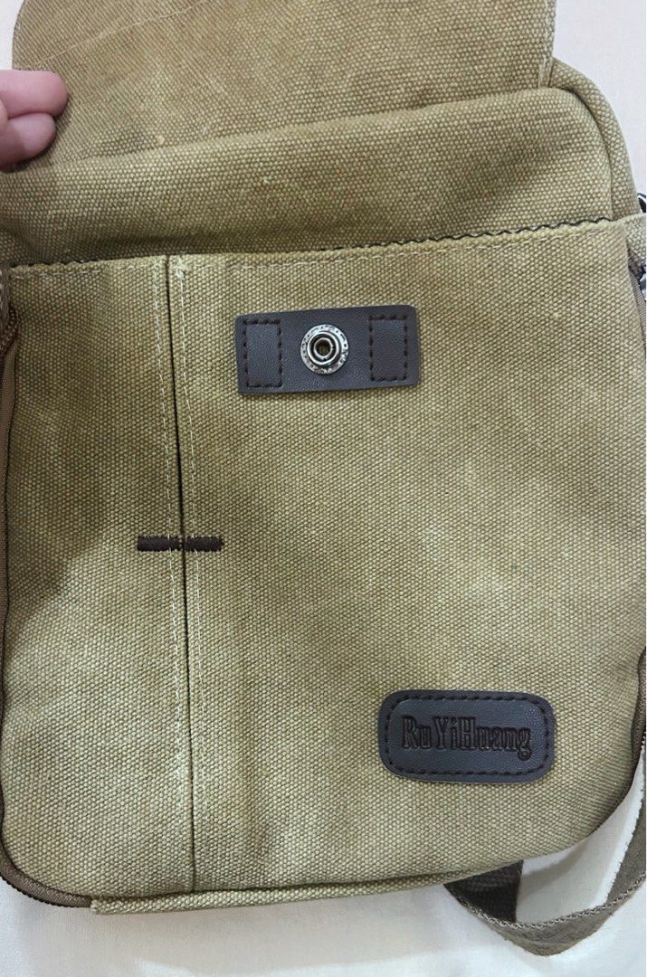Ru Yi Huang Canvas Sling Bag (Category: Cross-body Bags) located in Makati City. Submitted by cestparfaitvintagejewelries (Listing ID 1465798145, Image 3). Description: .