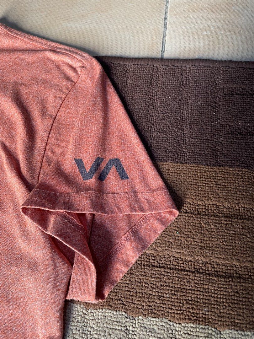 RVCA TSHIRT (Category: Tshirts & Polo Shirts ) located in Batangas. Submitted by streetheadph (Listing ID 1465774204, Image 3). Description: RVCA TSHIRT SIZE ON TAG : LARGE DIMES: W 21 / L 28 CONDITION: EXCELLENT COLOR: ORANGE COLORRATE: 9.2 / 10 ISSUE: NEED WASH PRICE: 350+ SHIPPING FEE NEED WASH THIS ITEM IS UKAY PLEASE MANAGE YOUR EXPECTATION ALWAYS READ THE DETAILS.
