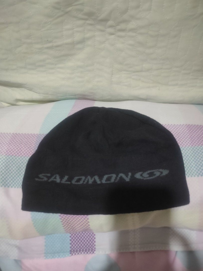 Salomon beanie (Category: Hats & Beanies) located in Daet. Submitted by thriftnidiegz (Listing ID 1465893265, Image 1). Description: excellent condition no issue.