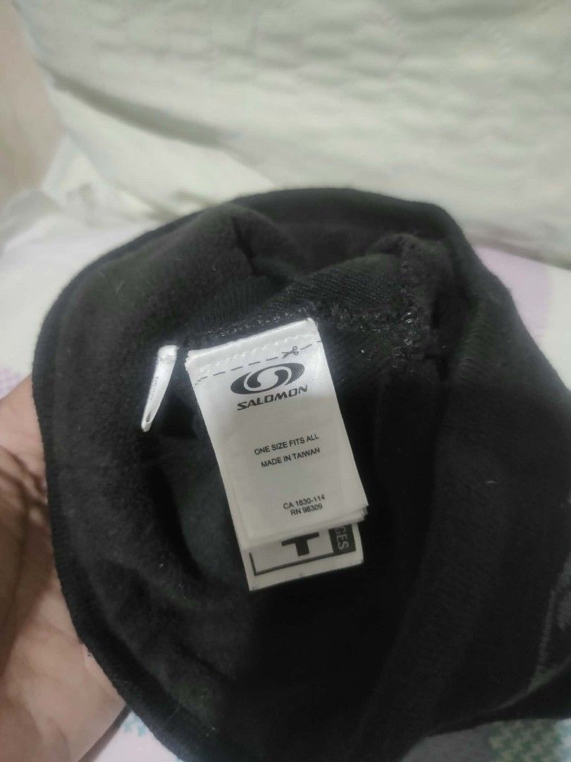 Salomon beanie (Category: Beanies) located in Vinzons. Submitted by kspabico07187 (Listing ID 1465893841, Image 2). Description: Excellent condition No issue.