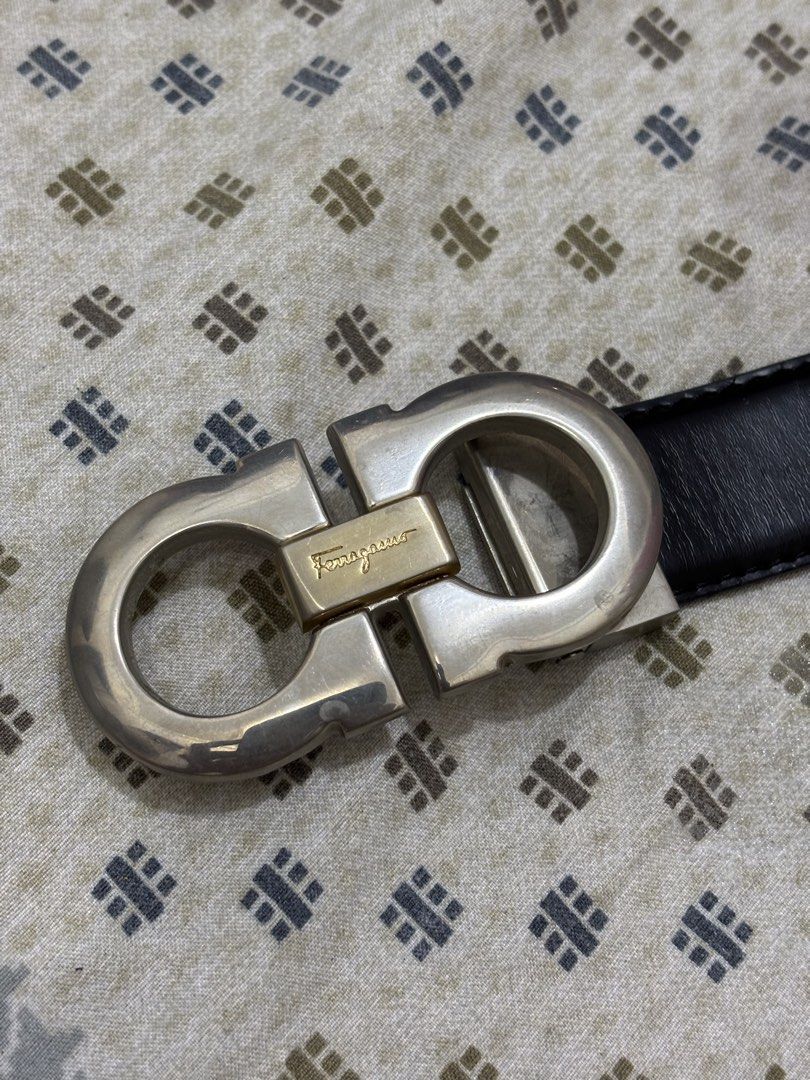 Salvatore Ferragamo “Gancini” Belt (Category: Luxury Accessories) located in Taytay. Submitted by leanmark103093 (Listing ID 1465855695, Image 1). Description: S^LV^T0R€ F€RR^G^M0 0rig Womens Two toned Metal Gancini Belt Rank B Check Photos Matibay payan s relasyon niyo Palitan nio nlang belt 3k Freeshipping.