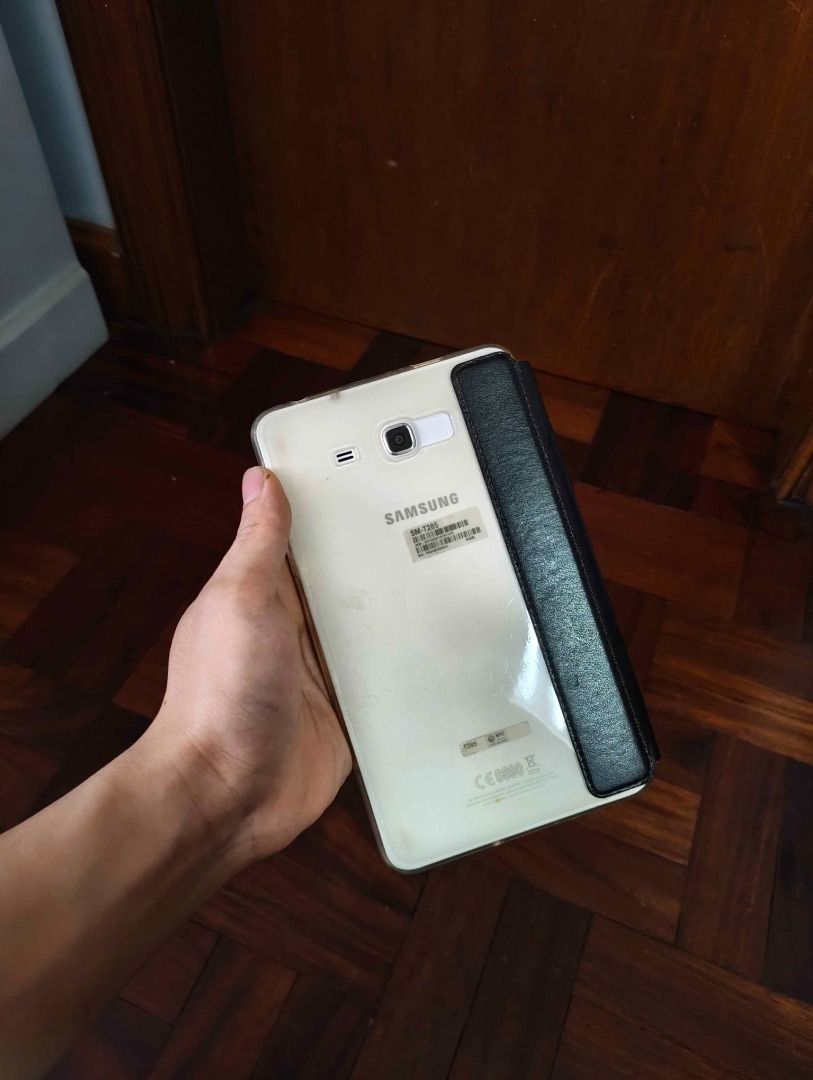 Samsung Galaxy Tab A 7.0 (Category: Samsung) located in Quezon City. Submitted by luisykeh (Listing ID 1465831152, Image 2). Description: Samsung Galaxy Tab A 7.0-inch tablet. A fully functional media device great for reading, YouTube, or kids. Shows standard minor wear from daily handling but has zero hardware or performance issues. Condition: Used Inclusions: Tablet + Case + Free Original Ugreen Cable Payment: GCash or Cash Delivery: Pickup or 