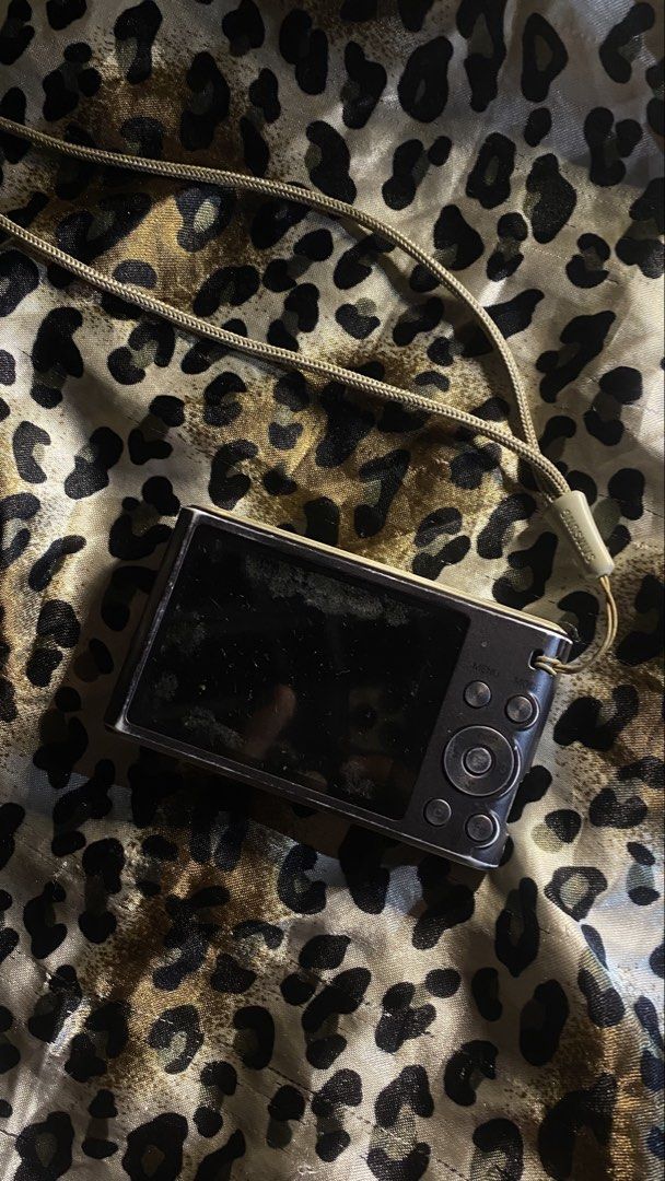 Samsung ST66 (Category: Cameras) located in Lucena. Submitted by kervinjust41721 (Listing ID 1465924840, Image 2). Description: SAMSUNG ST66 Issue: LCD burn, blurry images, have black dots when fully zoomed .