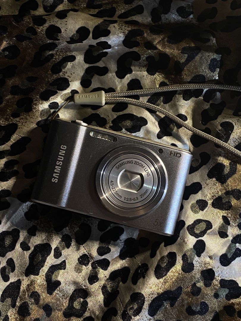 Samsung ST66 (Category: Cameras) located in Lucena. Submitted by kervinjust41721 (Listing ID 1465924840, Image 1). Description: SAMSUNG ST66 Issue: LCD burn, blurry images, have black dots when fully zoomed .