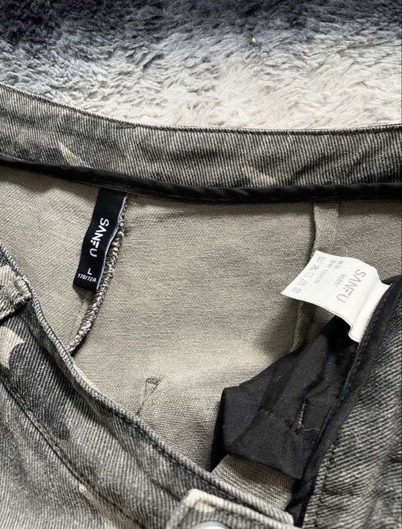 Sanfu Camou Pants (Category: Jeans) located in Pasig City. Submitted by charles.sevilla (Listing ID 1465891291, Image 3). Description: Sanfu Camou Pants Size on tag: L Waist 29-30 Length 40 Thigh 13.5 Leg opening 11.5.