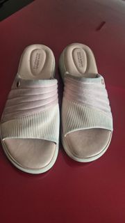 (Category: ) located in . Submitted by preloved_byaa (Listing ID 1465919971, Image 1). Description: .