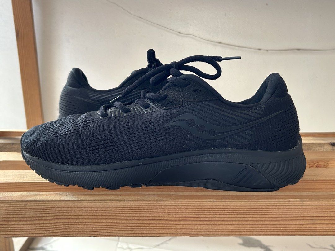 SAUCONY RUNNING SHOES (Category: Sneakers) located in Allen. Submitted by thriftli.a1d574 (Listing ID 1465889711, Image 3). Description: .