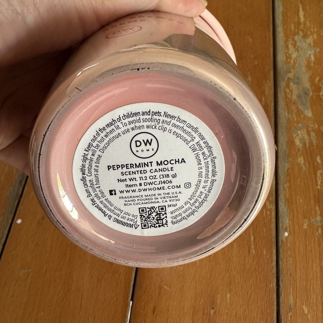 Scented candle peppermint (Category: Other Home Decor) located in Kawit. Submitted by wevibevintage (Listing ID 1465784650, Image 2). Description: .