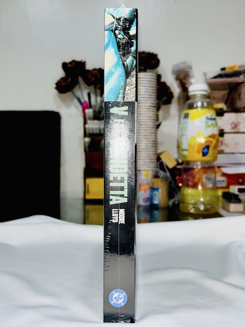 Sealed & Brandnew V for Vendetta Compact Comic (Category: Comics & Manga) located in Cavite. Submitted by mqaelaa (Listing ID 1465929644, Image 3). Description: V for Vendetta Compact Comic ⭐️SEALED AND BRAND NEW 🌟AUTHENTIC W/ Plastic Cover Shipping via J&T/ GGx/ Lalamove Pm if interested!.