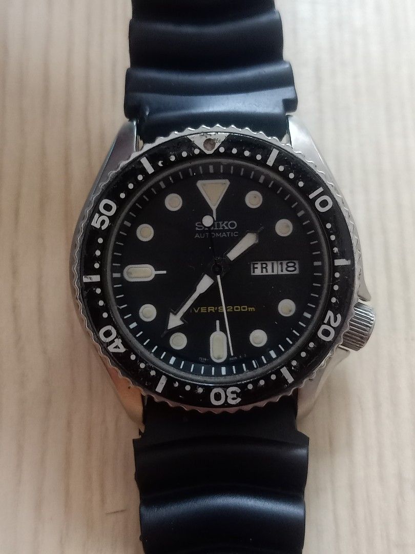 Seiko automatic (Category: Men's Watches) located in Las Pinas. Submitted by the_recycle_shop (Listing ID 1465764929, Image 2). Description: Original 7s26 seiko automatic 42mm large good working condition.