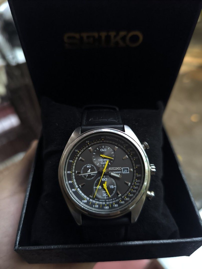 SEIKO CHRONOGRAPH SNDF85 (Category: Men's Watches) located in Iriga City. Submitted by chris569 (Listing ID 1465890920, Image 1). Description: Seiko SNDF85 chronograph watch All original head 7t92 quartz movement 43mm case diameter PRICE: 3500 Open for nationwide shipping via LBC Iriga City, Camarines Sur.