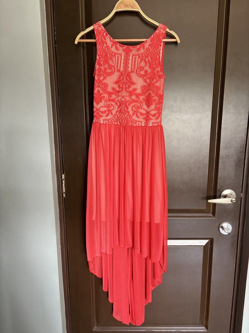 Selfridge red dress (Category: Dresses) located in Manila. Submitted by urbanwear (Listing ID 1465767908, Image 1). Description: .