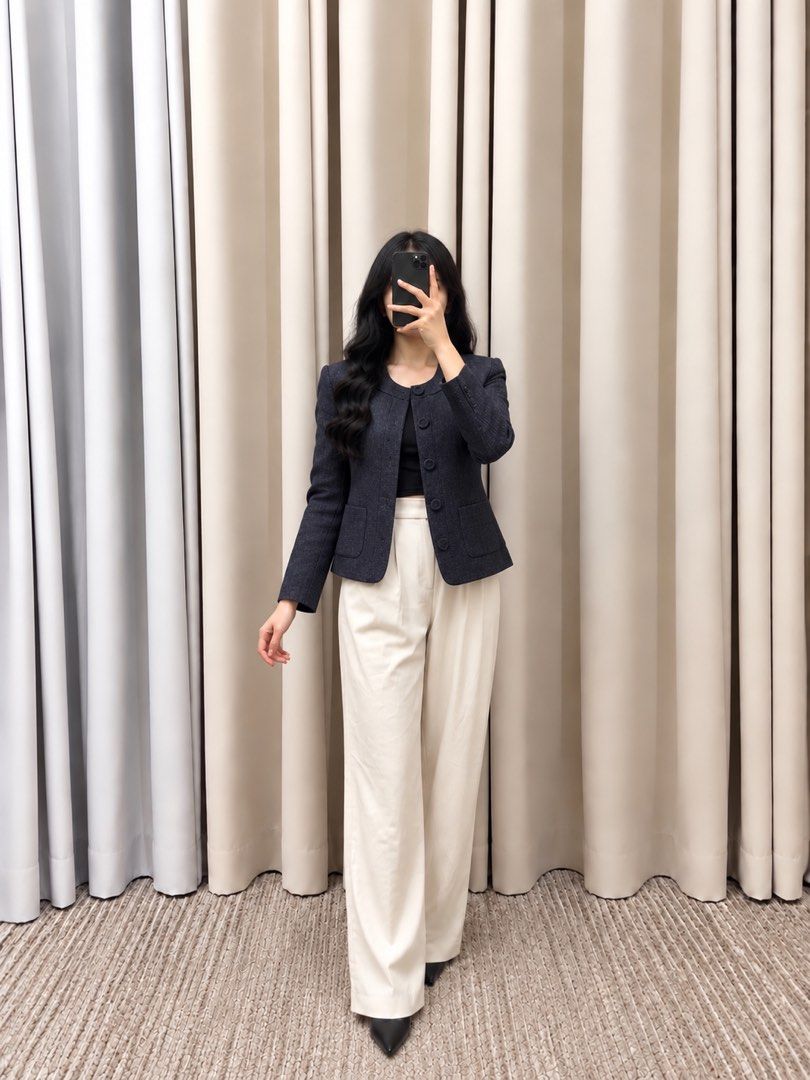 Semi Tweed Midlength Blazer (Category: Coats, Jackets and Outerwear) located in Taguig. Submitted by vm.co (Listing ID 1465942340, Image 1). Description: .
