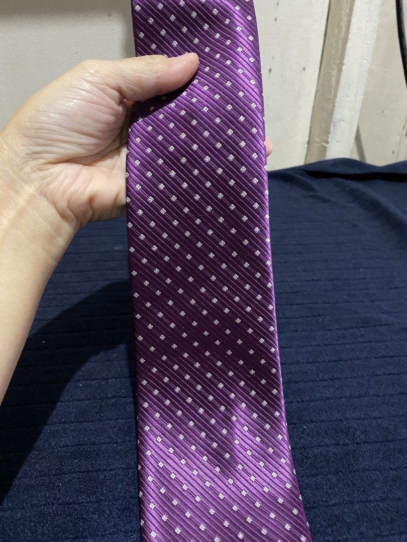 Severino Italy Purple Microfiber Necktie (Category: Ties) located in Manila. Submitted by resi.diaz (Listing ID 1465893662, Image 2). Description: - Brand: Severino Italy - Color/Design: Purple with textured stripe and square pattern - Material: 100% polyester microfiber - Size: Standard width and length - Condition: Clean, no stains or pulls - Best for: Work, formal events, and weddings.