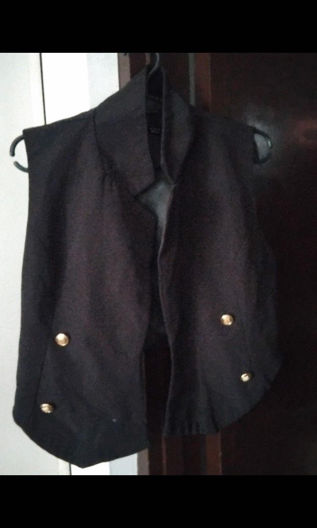 Shein Black Outerwear (Category: Coats, Jackets and Outerwear) located in Las Pinas. Submitted by leo8840 (Listing ID 1465913182, Image 3). Description: Good condition.