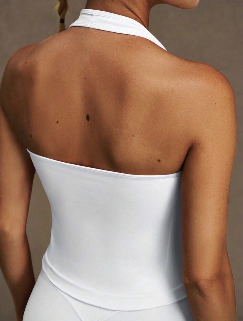 Shein workout top (Category: Activewear) located in Paranaque City. Submitted by closetanghelita (Listing ID 1465874783, Image 2). Description: Used only once Size Small When worn posted With removable padding.