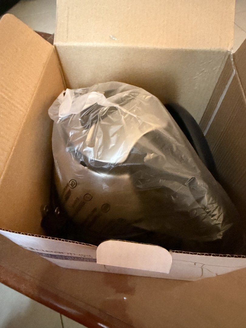 Shio 1.8 L Stainless Steel Kettle (Category: Cookware & Accessories) located in Manila. Submitted by bondea (Listing ID 1465951978, Image 2). Description: Cleanfuel by Shio Brand new with box 1.8 L Stainless Steel Kettle 230 volts .