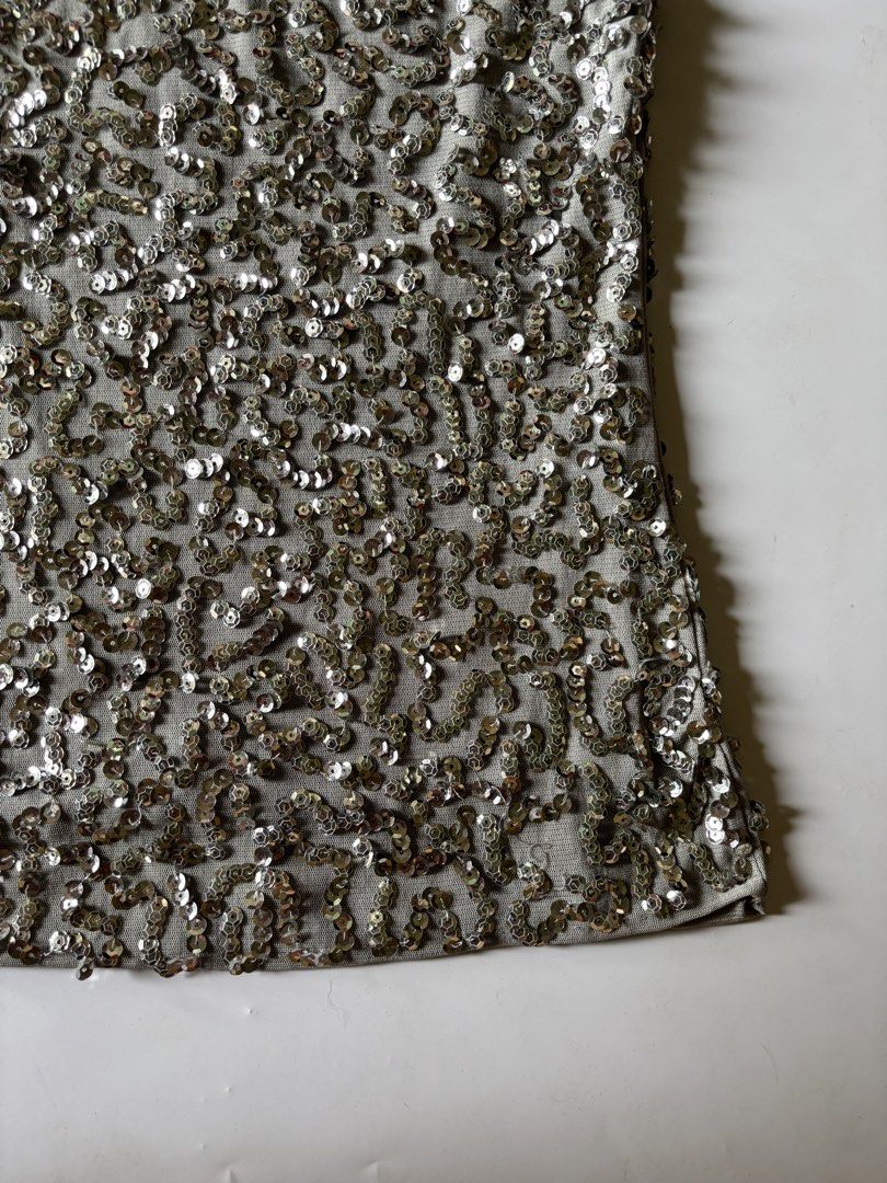 Silver ibiza sequened eurosummer top (Category: Others Tops) located in Dumangas. Submitted by lavish.ph_igshop (Listing ID 1465770315, Image 3). Description: Size: XS-M, W 25-26 | L 21 fave!.