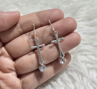 (Category: ) located in . Submitted by dalle_closet (Listing ID 1465932098, Image 1). Description: .