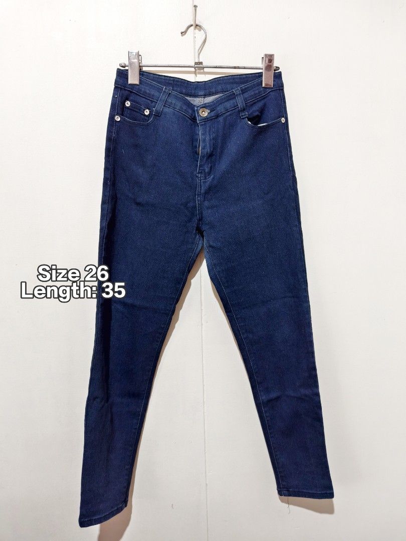 Size 26 Dark Blue Skinny Jeans & Grey Patterned Pants Bundle (Category: Jeans) located in Manila. Submitted by nettesadsx (Listing ID 1465826379, Image 1). Description: - Bundle of 2 stylish pants - Item 1: Dark blue skinny denim, Size 26, Length 35 - Item 2: Grey with fine pattern texture, straight cut, Size 26, Length 40 - Condition: Clean, well-kept, and ready to wear - Perfect everyday casual mix!.