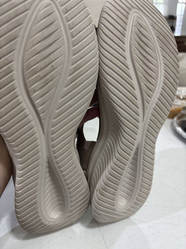 Skechers Slip-ins (Category: Flats & Sandals) located in Paranaque City. Submitted by shopofashopaholic (Listing ID 1465848099, Image 3). Description: Authentic Skechers Size 9 Bought in SM Dept Store for 4,295.00 Color: Mocha Almost unused.