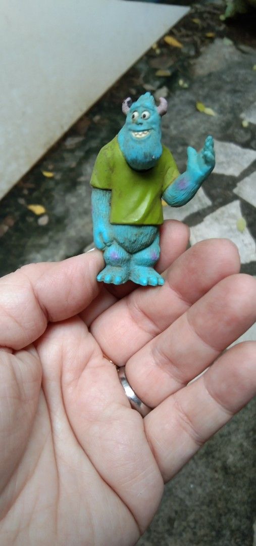 Skully figure (Category: Action & Battle Toys) located in Quezon City. Submitted by eidorableshop (Listing ID 1465844110, Image 1). Description: .